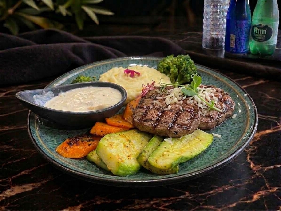 Steak beef mushrooms